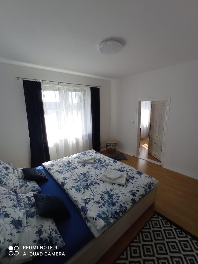 Apartman Julrich Vrbov Eksteriør bilde